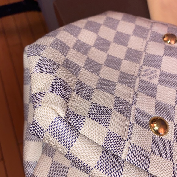 Louis Vuitton Monogram Canvas Artsy GM Bag - Picture 5 of 9